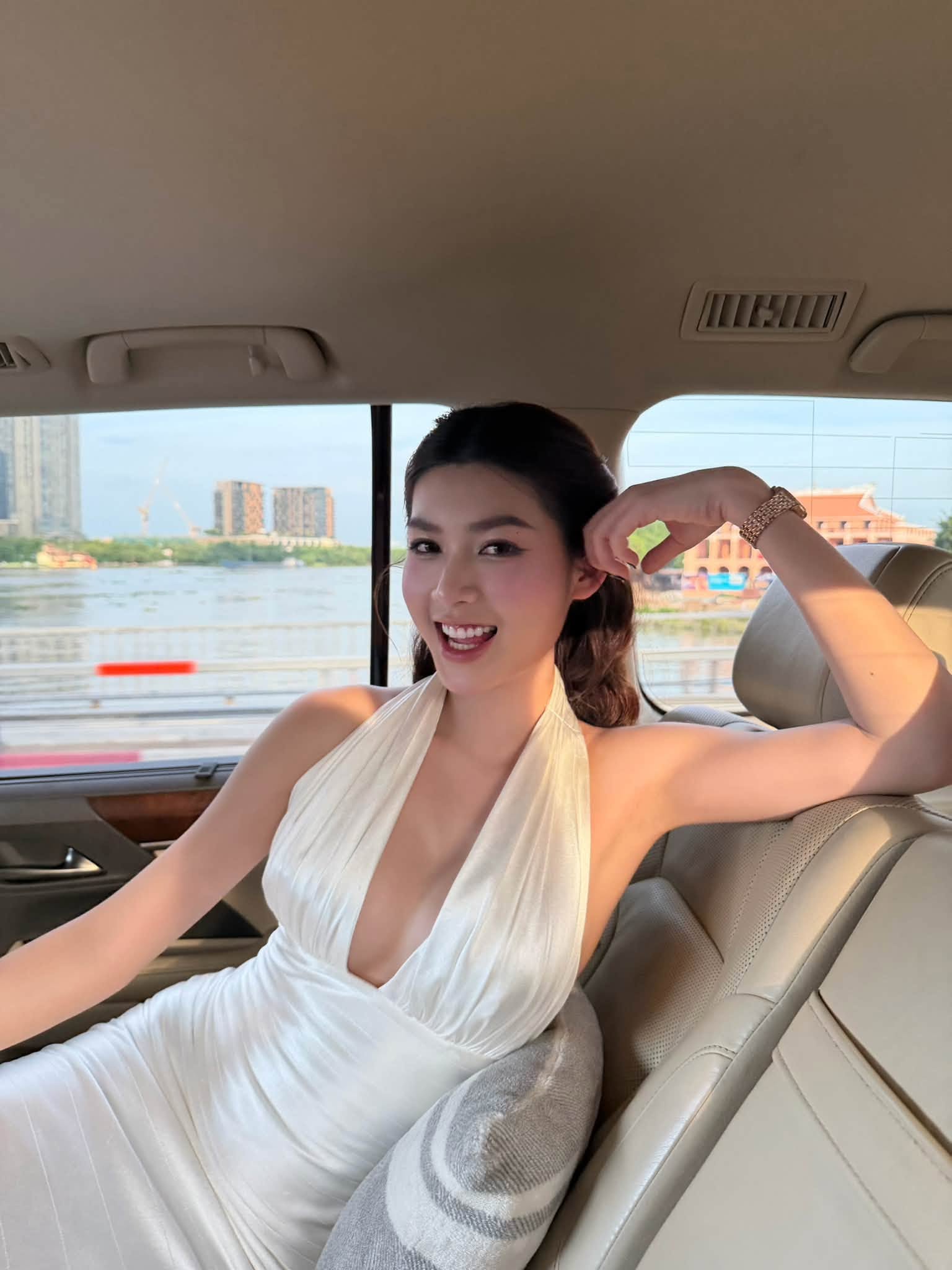 Không bỏ lỡ trend, Miss Earth Việt Nam cũng
