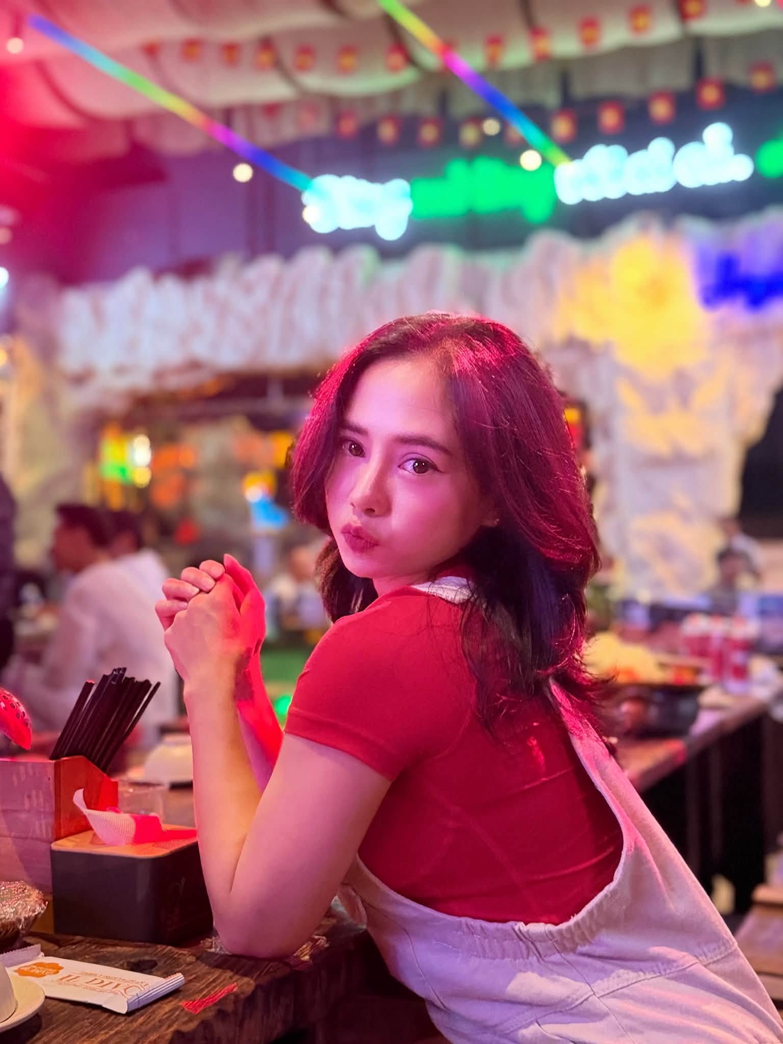 Diện áo dài khoe dáng, nữ gymer ghi điểm tuyệt đối, khiến CĐM hết lời khen ngợi
