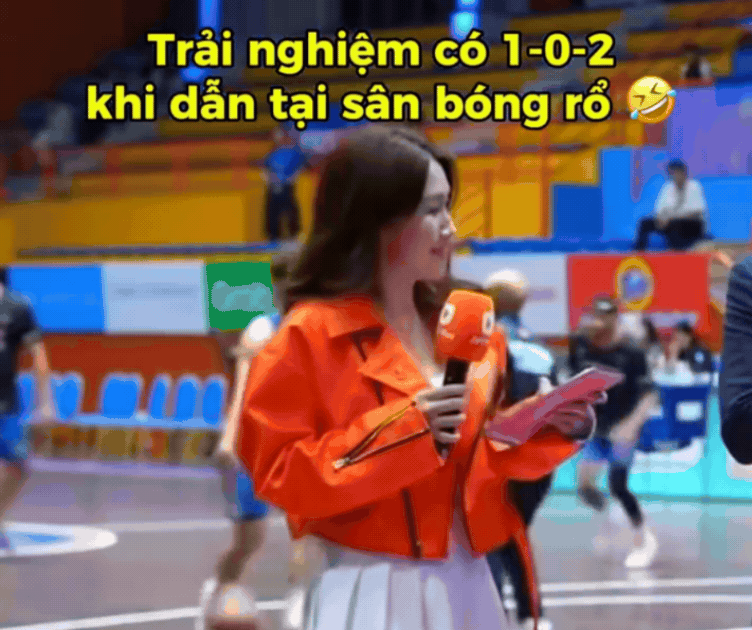 Không giống kịch bản