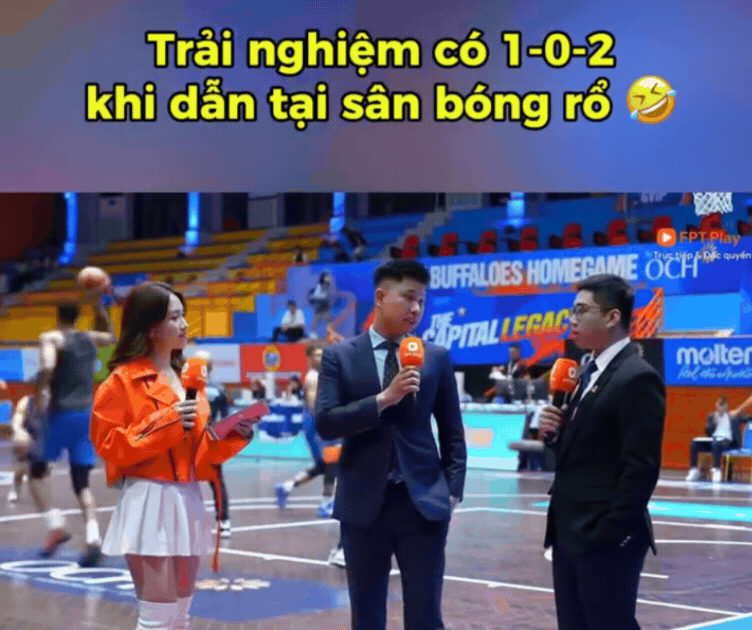 Không giống kịch bản