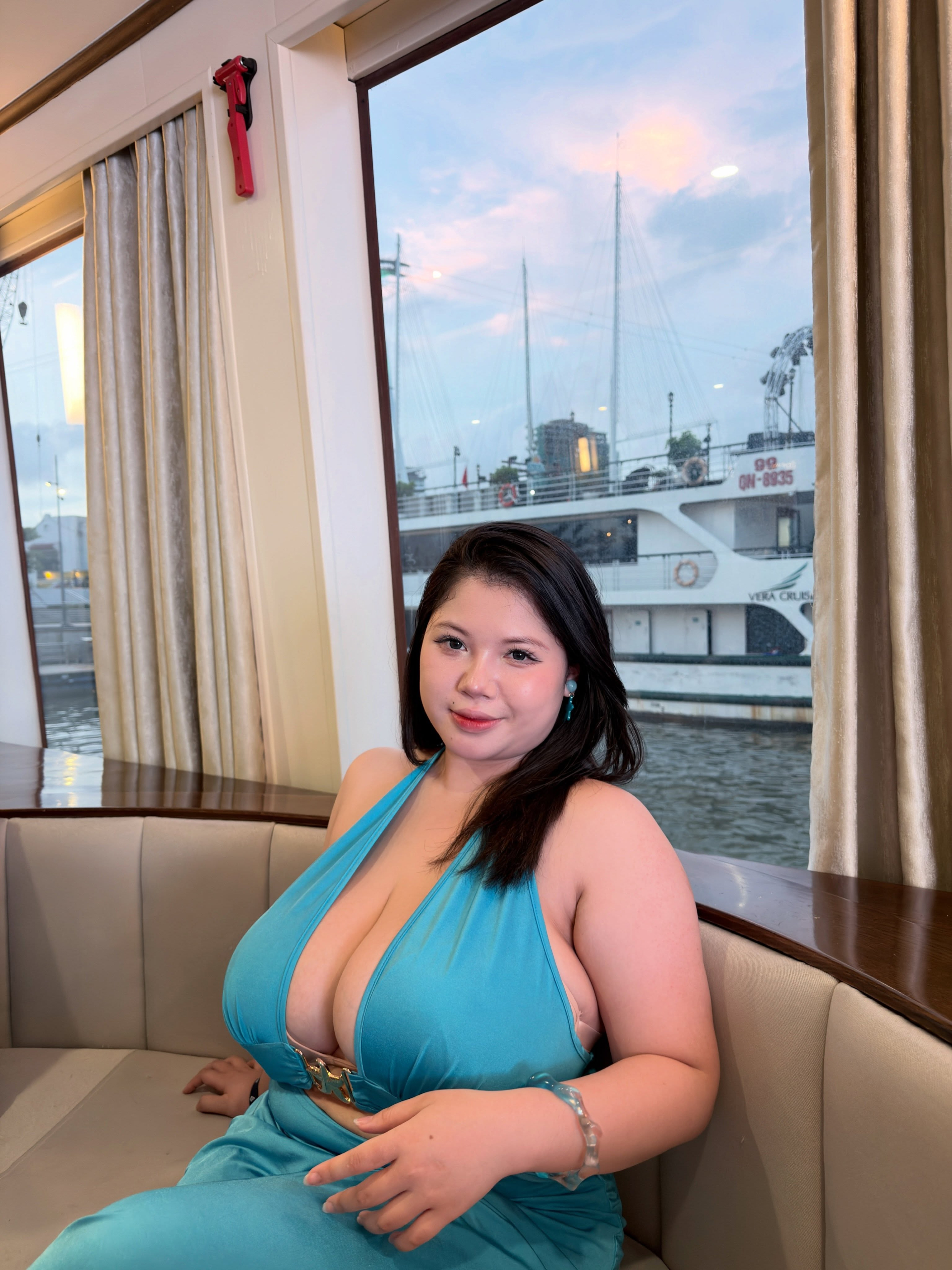 Hot girl Trang Bi phấn khích chia sẻ