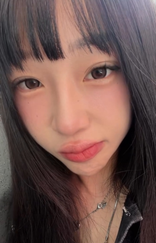 Hot girl sở hữu gương mặt cực dễ thương, nhưng lại khiến CĐM