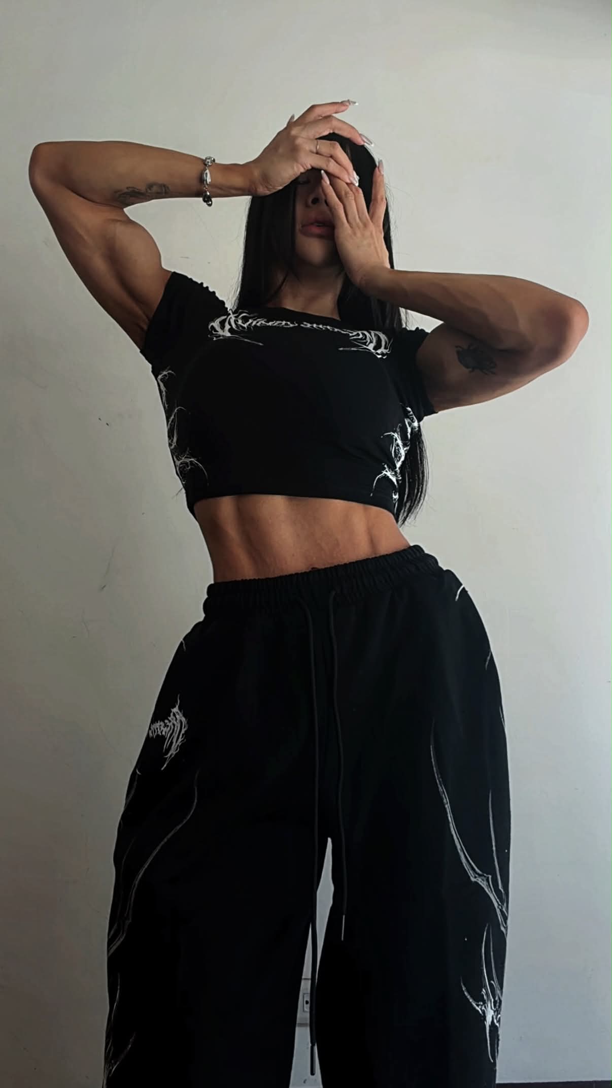 Hot girl sở hữu gương mặt cực dễ thương, nhưng lại khiến CĐM