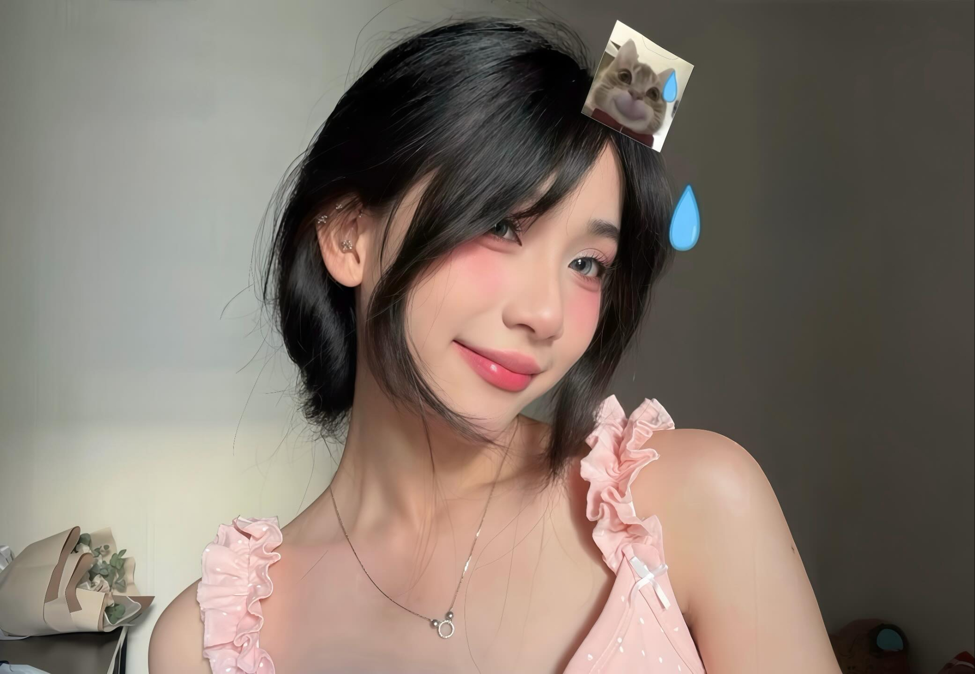 Nữ sinh nóng bỏng khoe chiến tích
