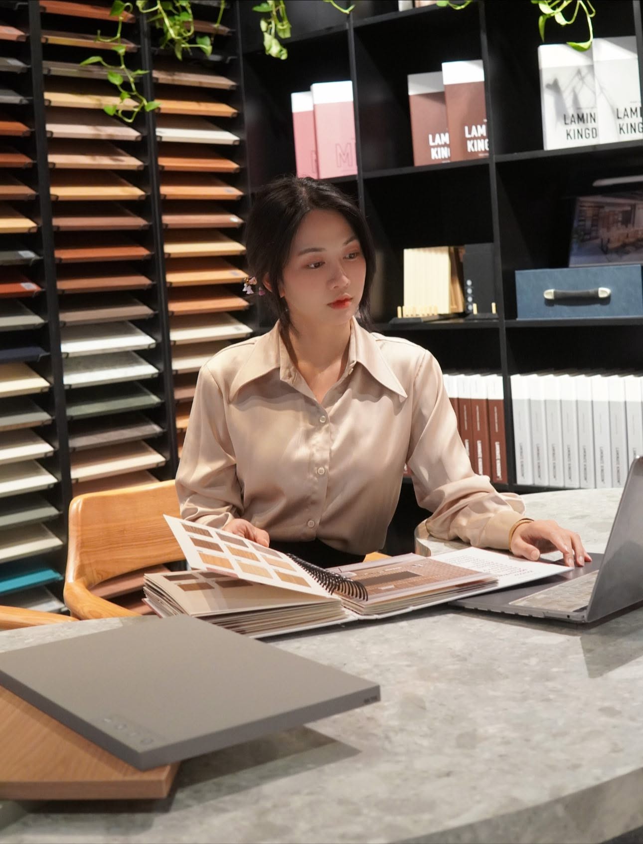 Lê Bống tuyên bố có
