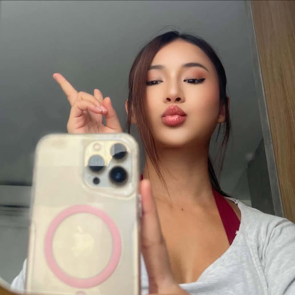 Thêm một hot girl gia nhập hệ 