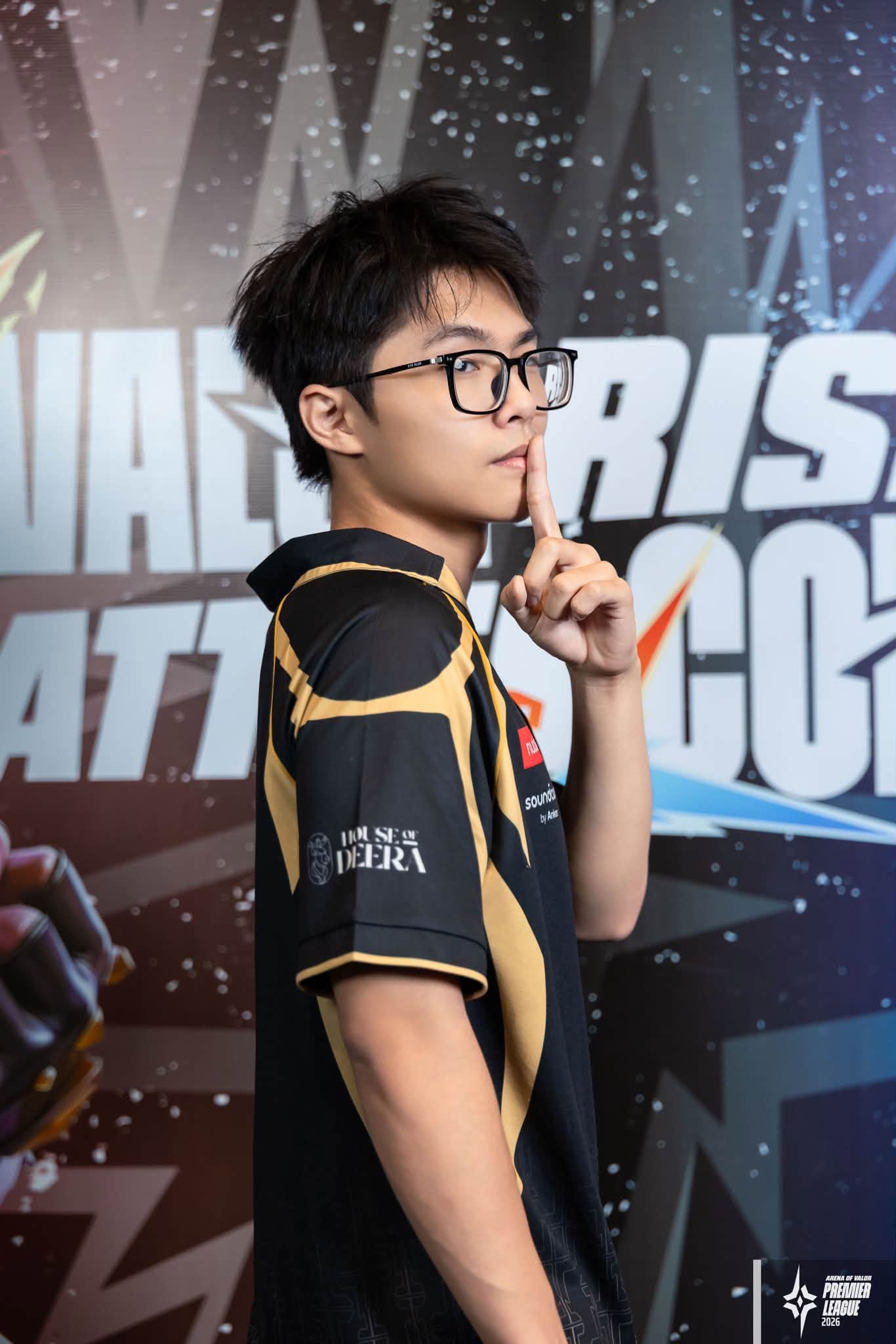 Fanpage chính thức của Saigon Phantom lên tiếng xin lỗi