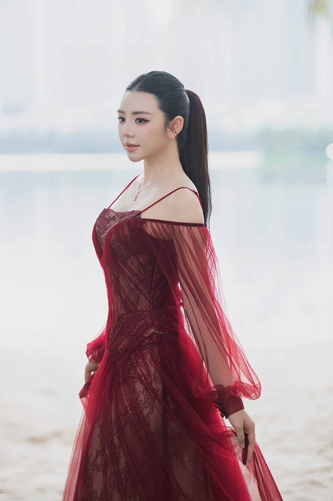 Nữ diễn viên phim giờ vàng VTV khoe dáng lộng lẫy trên bãi biển, CĐM nhìn mà chỉ biết tấm tắc khen ngợi