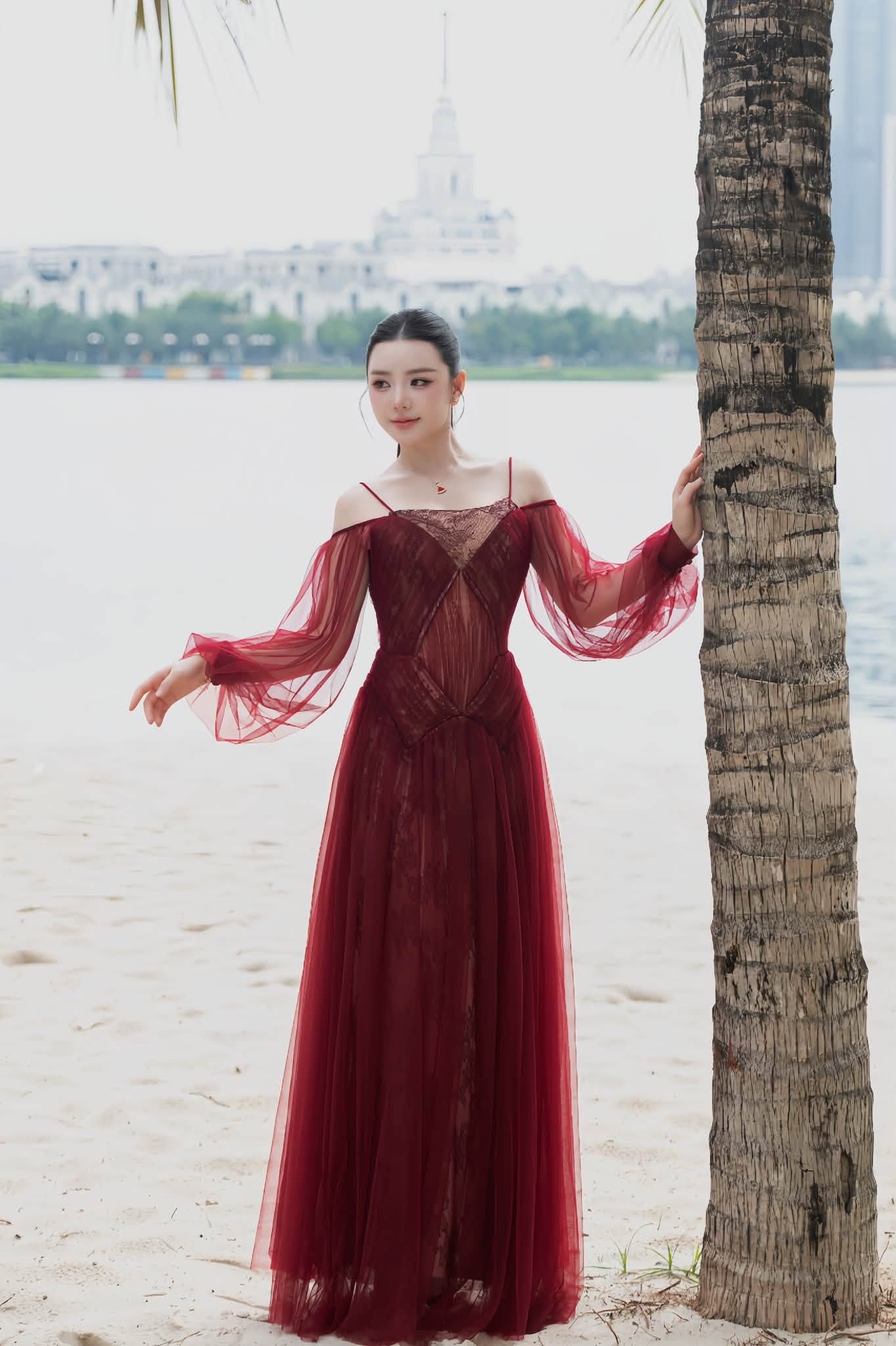 Nữ diễn viên phim giờ vàng VTV khoe dáng lộng lẫy trên bãi biển, CĐM nhìn mà chỉ biết tấm tắc khen ngợi