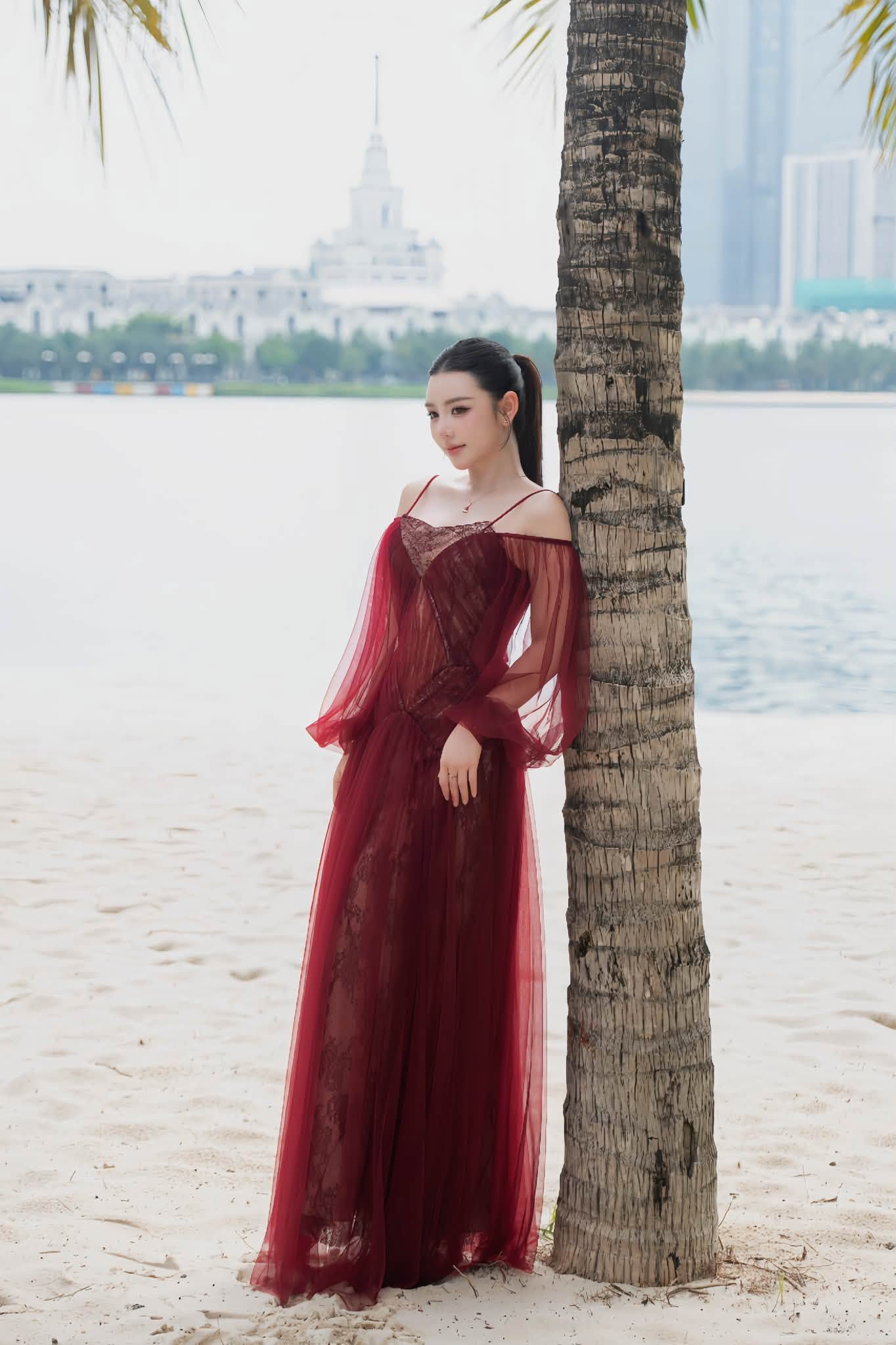 Nữ diễn viên phim giờ vàng VTV khoe dáng lộng lẫy trên bãi biển, CĐM nhìn mà chỉ biết tấm tắc khen ngợi