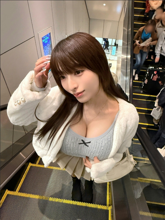 Nổi lên nhờ vẻ ngoài gợi cảm, hot girl nổi tiếng bất ngờ giải nghệ, đổi nghề để phát triển sự nghiệp