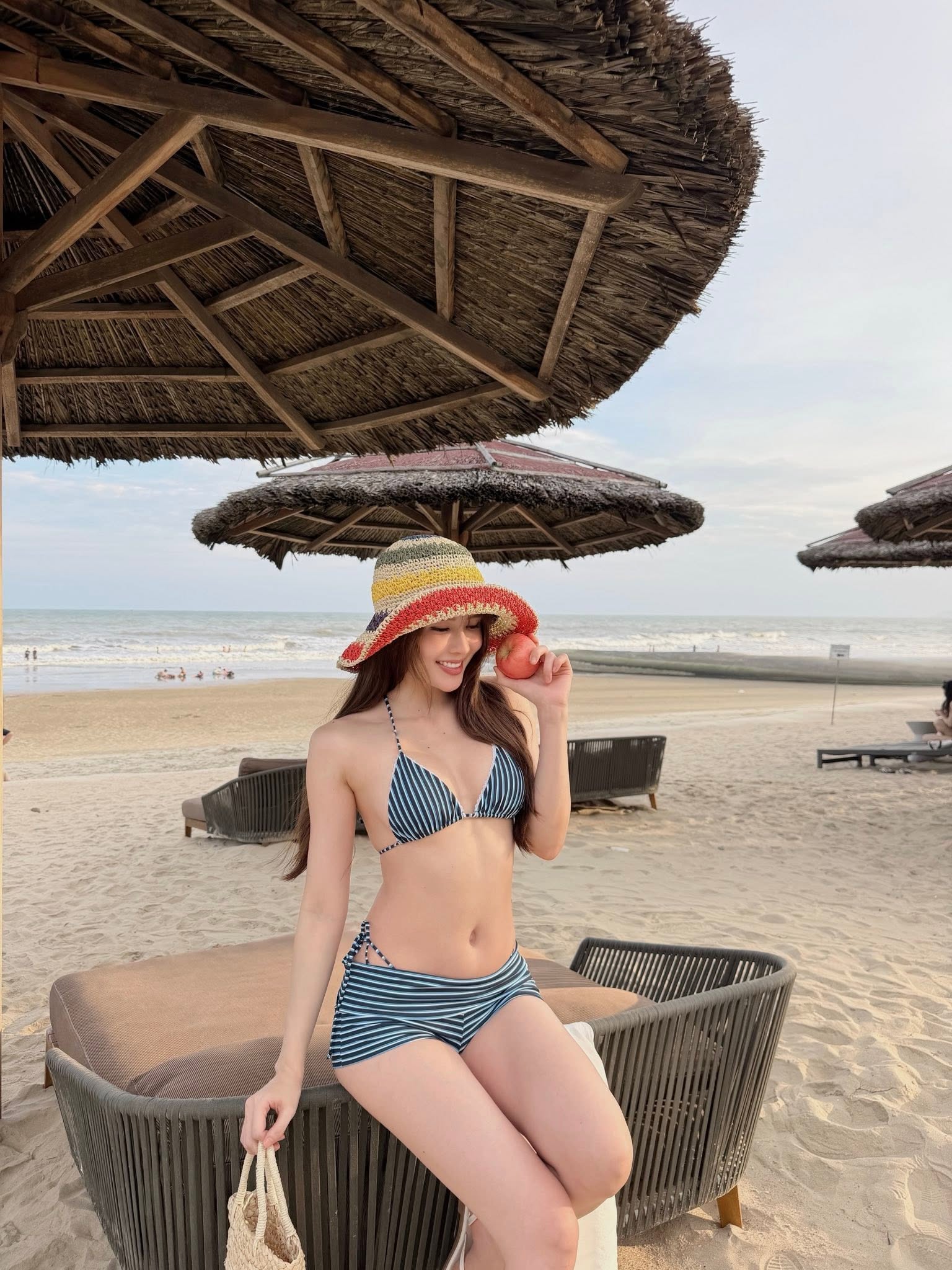 Không chịu thua MXH, Thiều Bảo Trâm tung