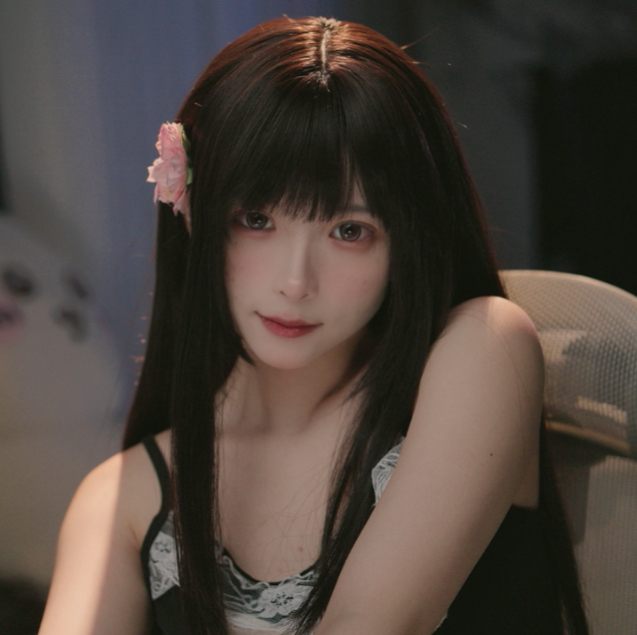 Bị tố lạnh lùng, vô cảm với fan, hot girl xinh đẹp vội đính chính, khẳng định chỉ vì “bệnh nghề nghiệp”