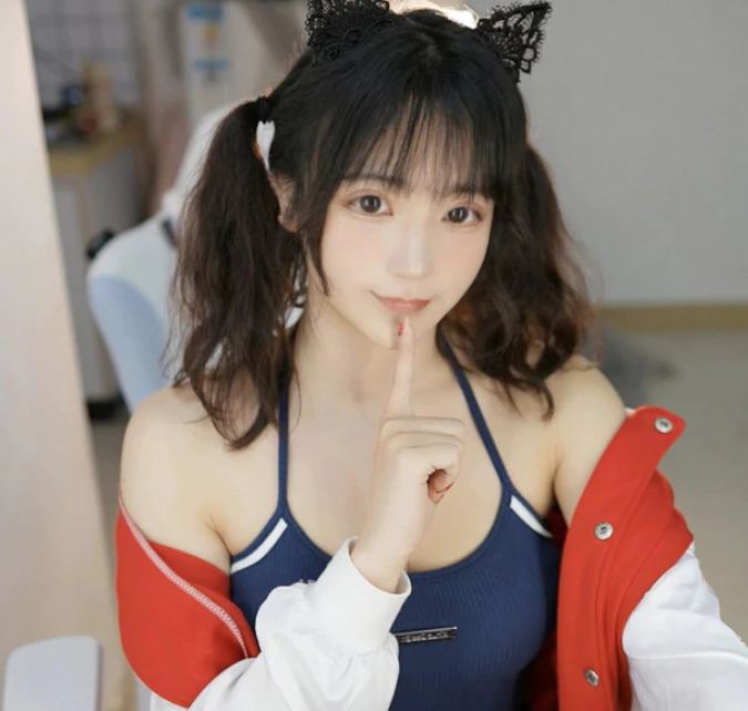Nữ streamer đình đám làm hành động 