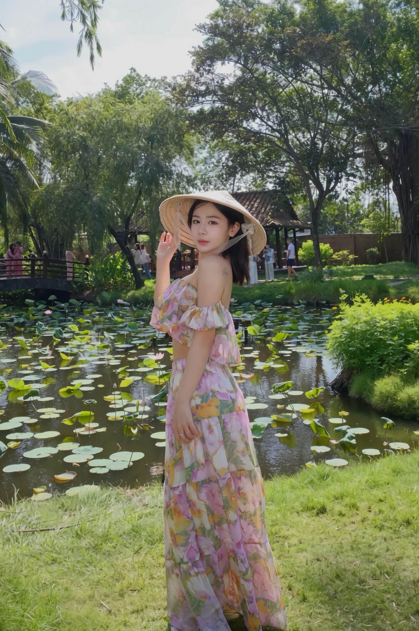 Mê mắt với phong cách cottagecore đậm chất nàng thơ của hot girl Thiên Di: Đâu phải cứ mặc hở mới có thể quyến rũ?