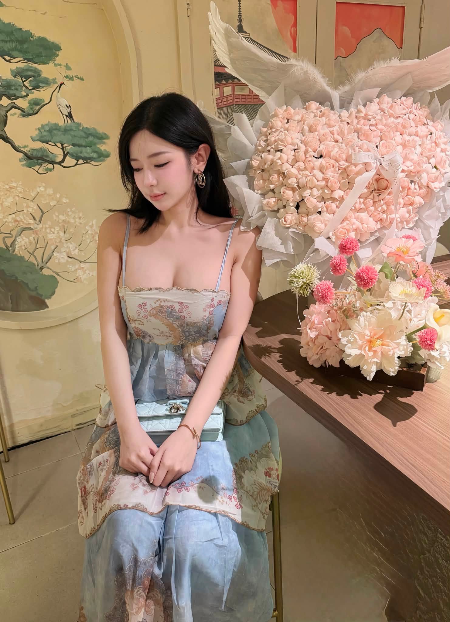 Mê mắt với phong cách cottagecore đậm chất nàng thơ của hot girl Thiên Di: Đâu phải cứ mặc hở mới có thể quyến rũ?