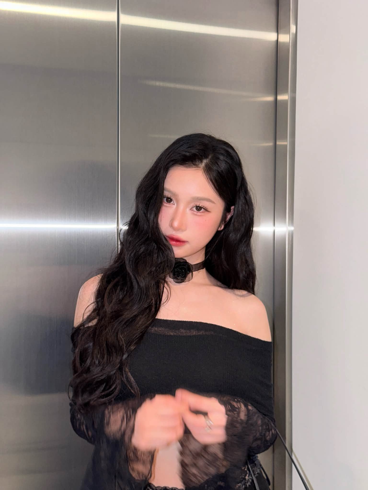Jun Vũ gây sốt với bức ảnh selfie