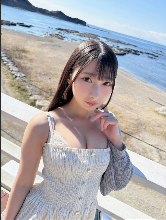 Lại thêm một hot girl tân binh đáng chú ý, từ bỏ sự nghiệp vận động viên, đổi hướng gây ngỡ ngàng