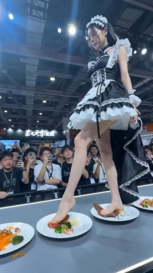 Phẫn nộ: Nữ coser