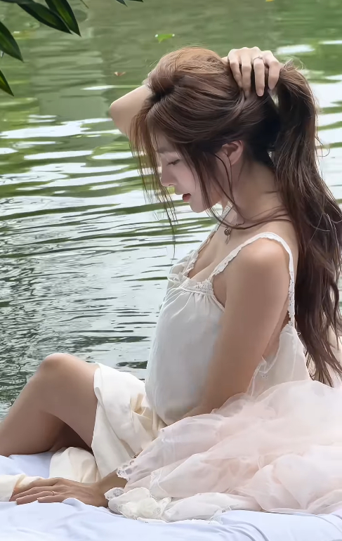 Hậu trường