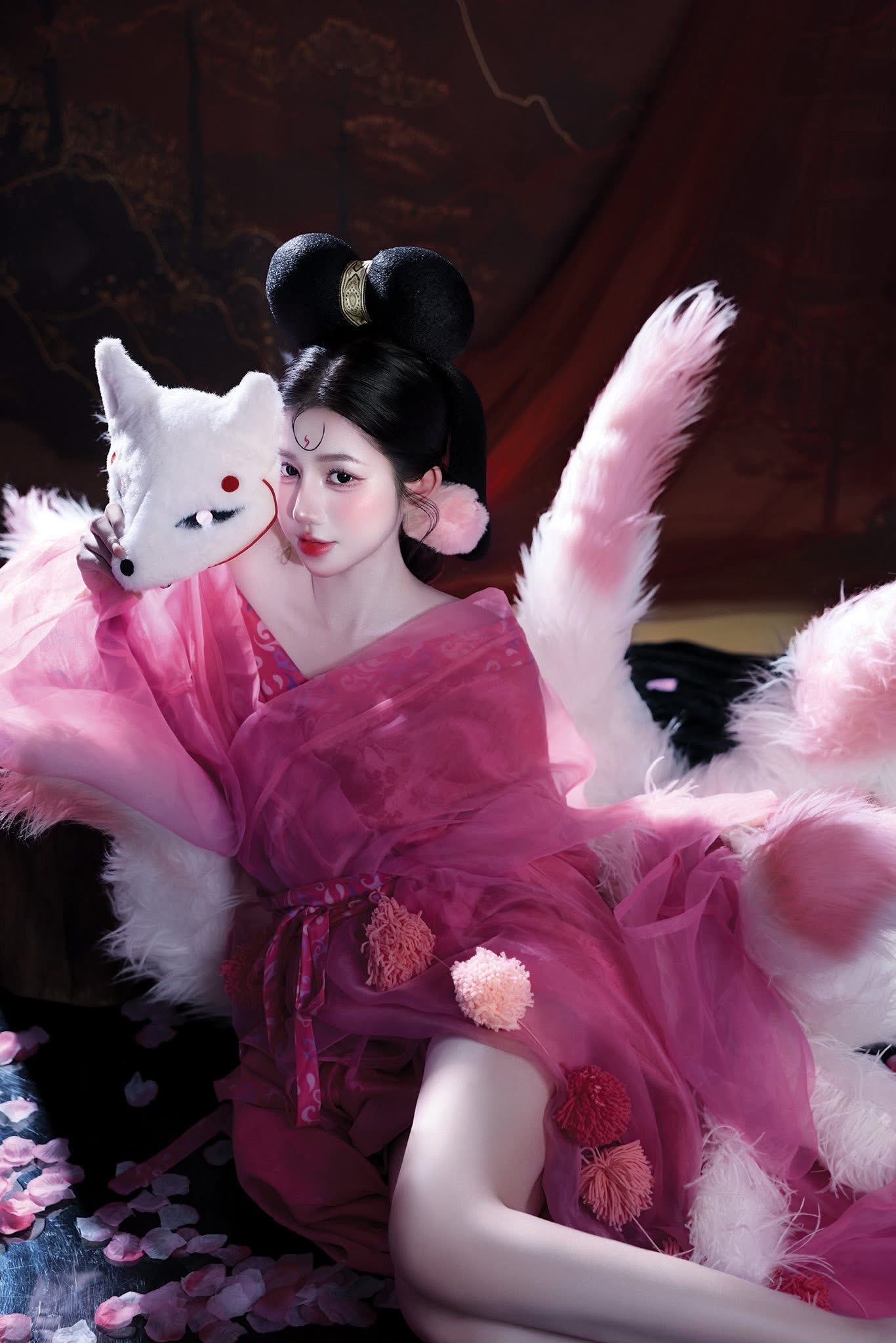 Sướng như fan Huỳnh Mai Linh: Thả tim mỏi tay, lưu ảnh idol làm nền điện thoại không biết chán