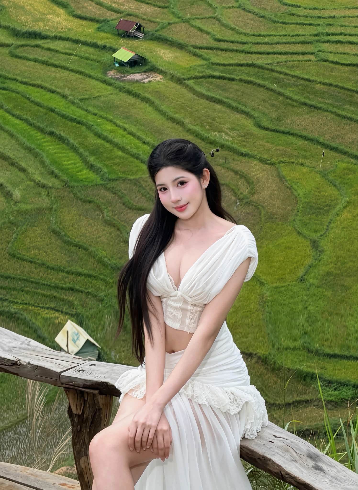 Sướng như fan Huỳnh Mai Linh: Thả tim mỏi tay, lưu ảnh idol làm nền điện thoại không biết chán