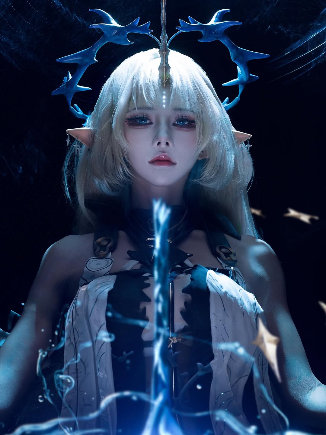 Body hoàn hảo của nữ coser đình đám xứ Trung: