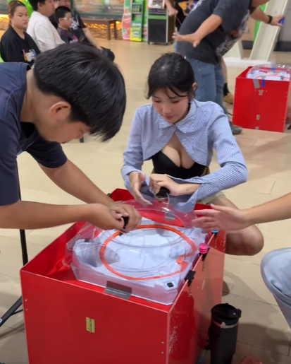 Thể hiện màn chơi Beyblade điệu nghệ, hot girl hút 7,5 triệu lượt xem, nhiều fan liên tục nhấn