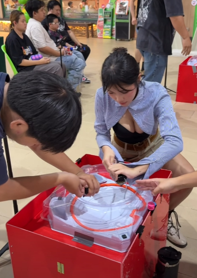 Thể hiện màn chơi Beyblade điệu nghệ, hot girl hút 7,5 triệu lượt xem, nhiều fan liên tục nhấn