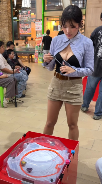 Thể hiện màn chơi Beyblade điệu nghệ, hot girl hút 7,5 triệu lượt xem, nhiều fan liên tục nhấn