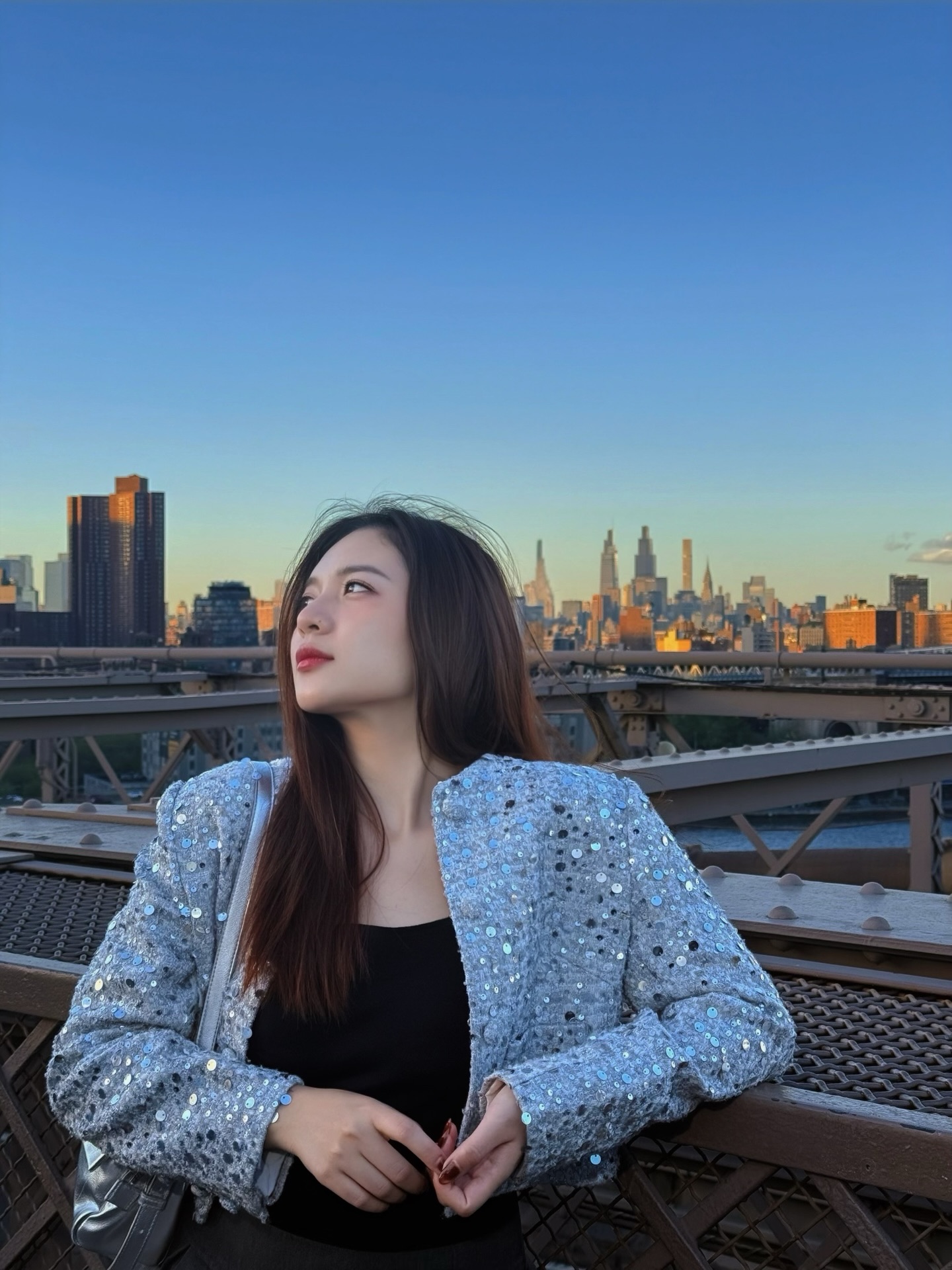 MC Phương Thảo phiền lòng chuyện yêu, đăng đàn tâm sự giữa đêm