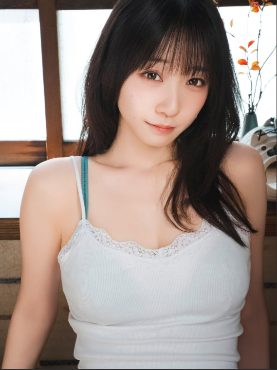 Hot girl gợi cảm hoảng hốt vì làm mất máy ảnh, lo hàng loạt ảnh và clip cá nhân có nguy cơ bị lộ