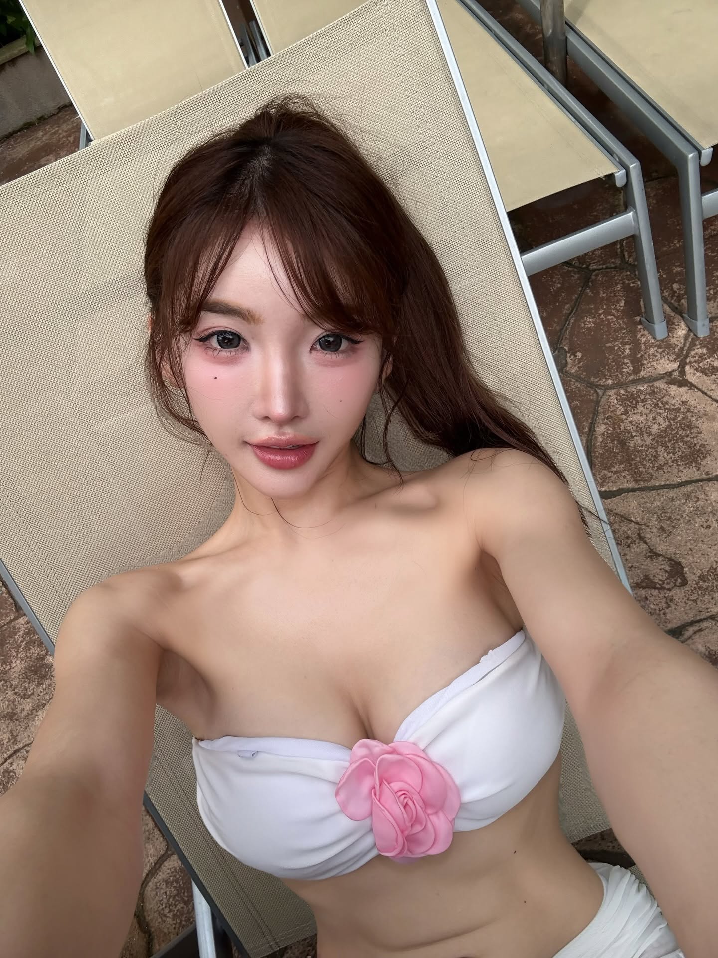 Biến hình thành Naruto phiên bản nữ, hot TikToker 3 triệu follow khiến anh em game thủ hết lời khen ngợi