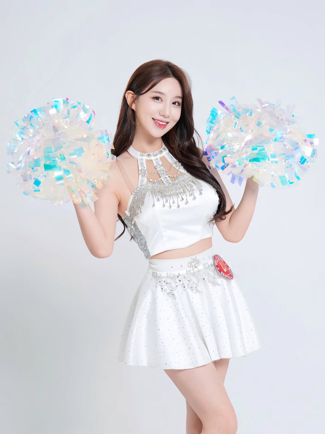 Khi nữ cheerleader đình đám xứ Hàn khoe dáng, cả MXH phải đều phải
