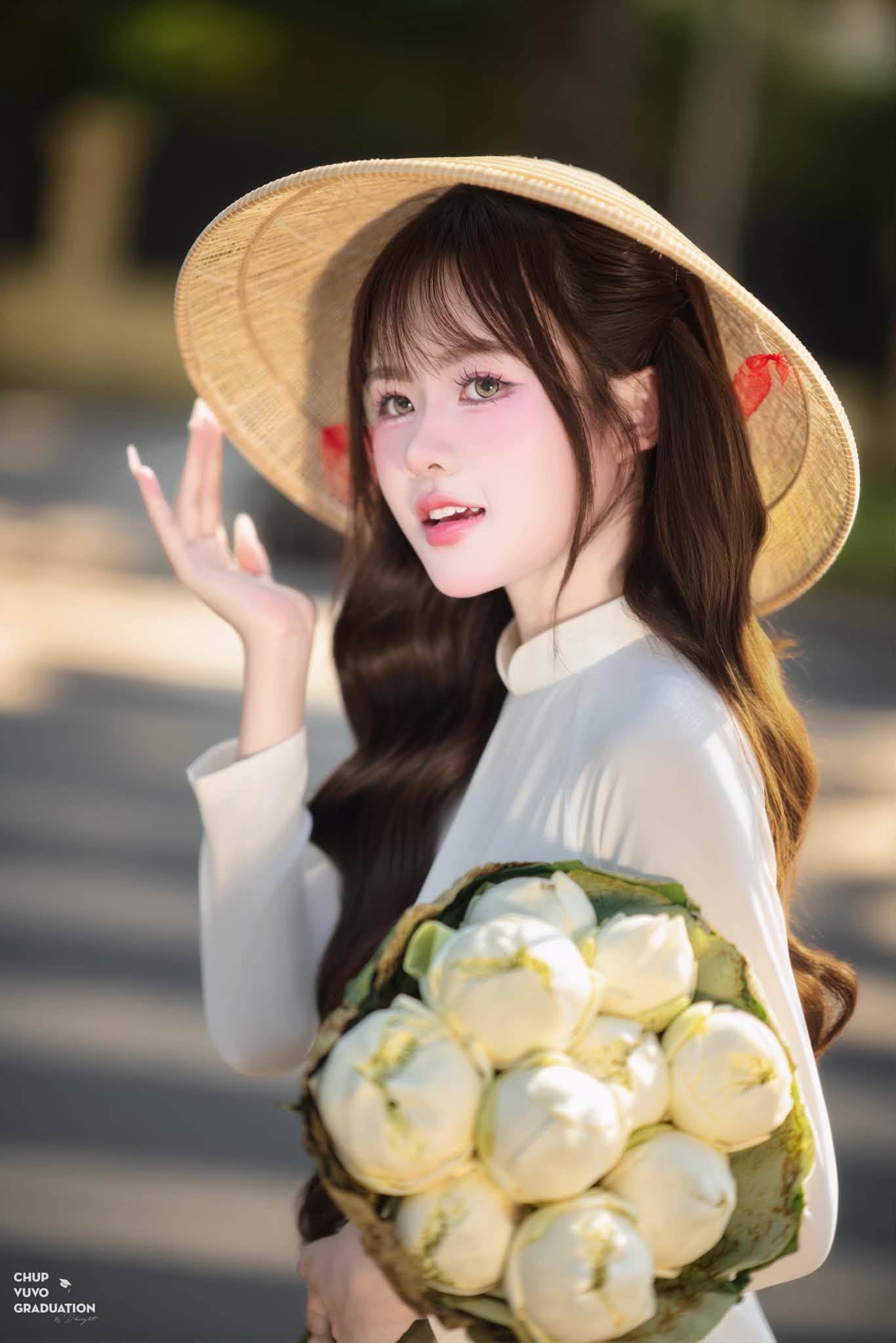 Gia nhập đường đua áo dài 2/9, hot girl khiến CĐM khen ngợi hết lời với bộ ảnh mới