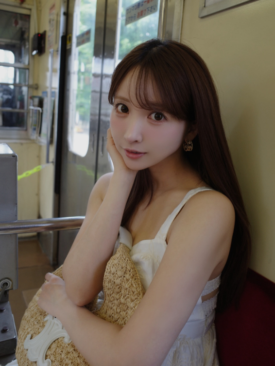 Hot girl nổi tiếng bất ngờ dính drama không đáng có, từng bật khóc khi bị coi là 