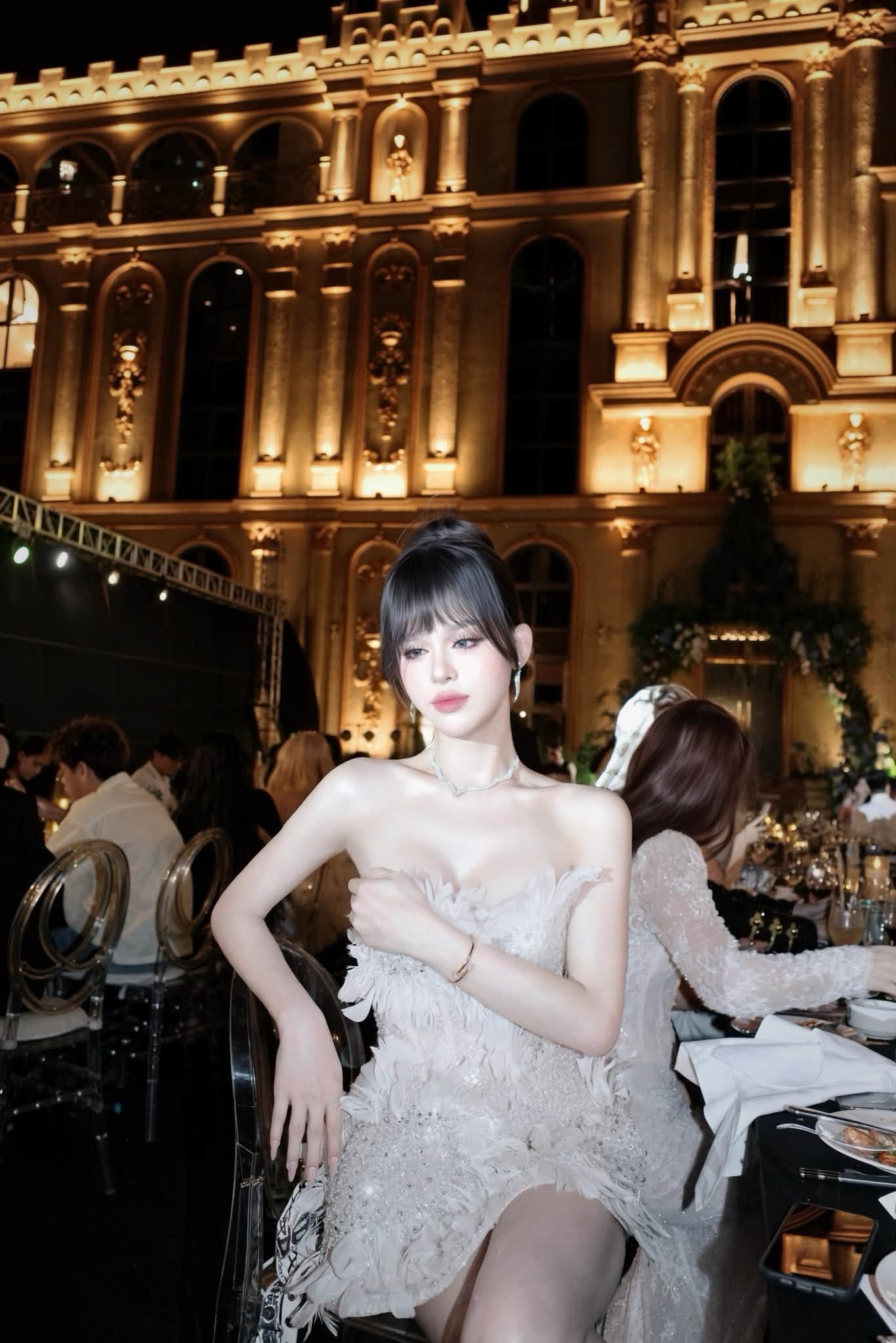 Không nhận ra nhan sắc của Trần Đức Bo: Từ hiện tượng mạng thị phi, cho tới