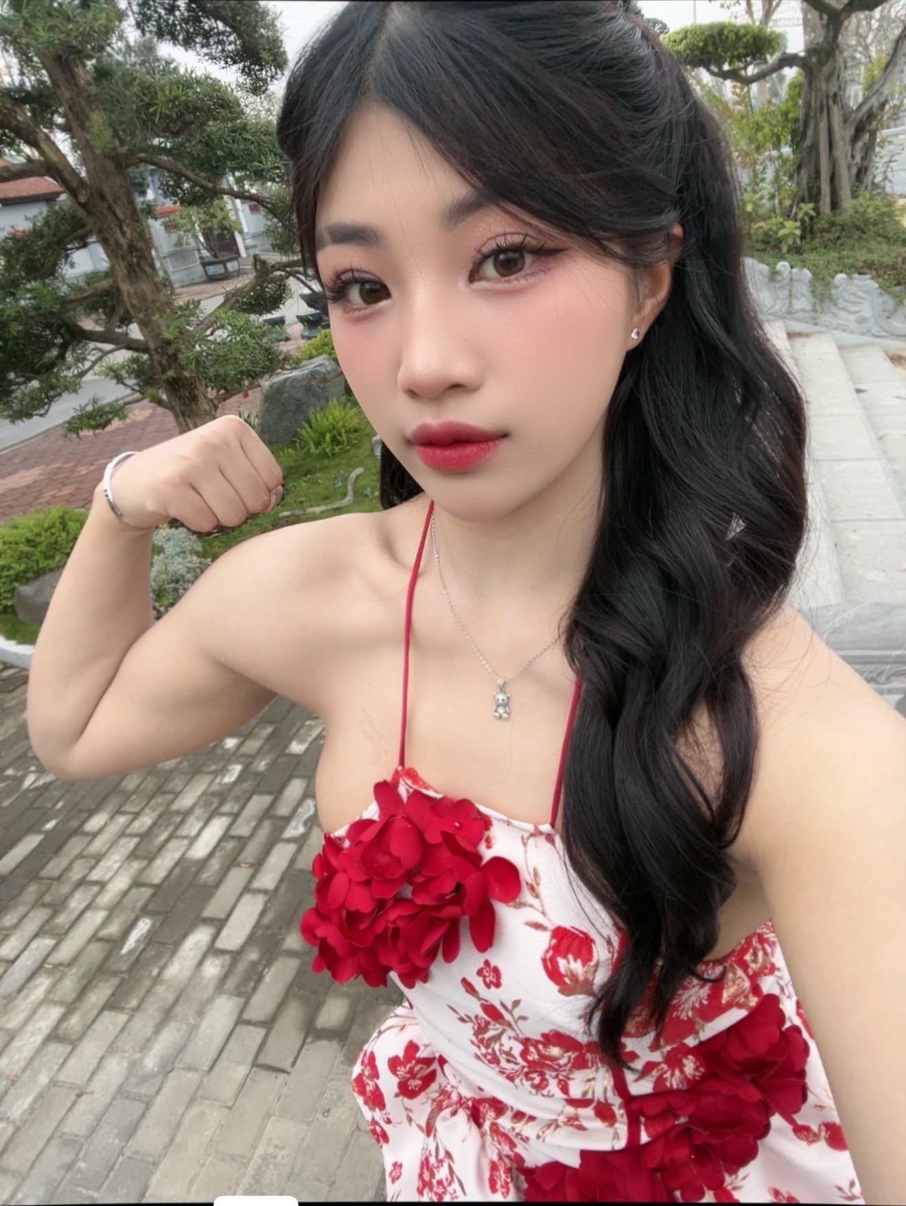 Khi hot girl làng vật bắt trend 