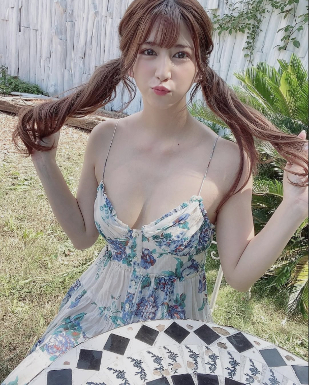 Thêm một hot girl tuyên bố dừng hoạt động vô thời hạn, gây bất ngờ với diện mạo mới