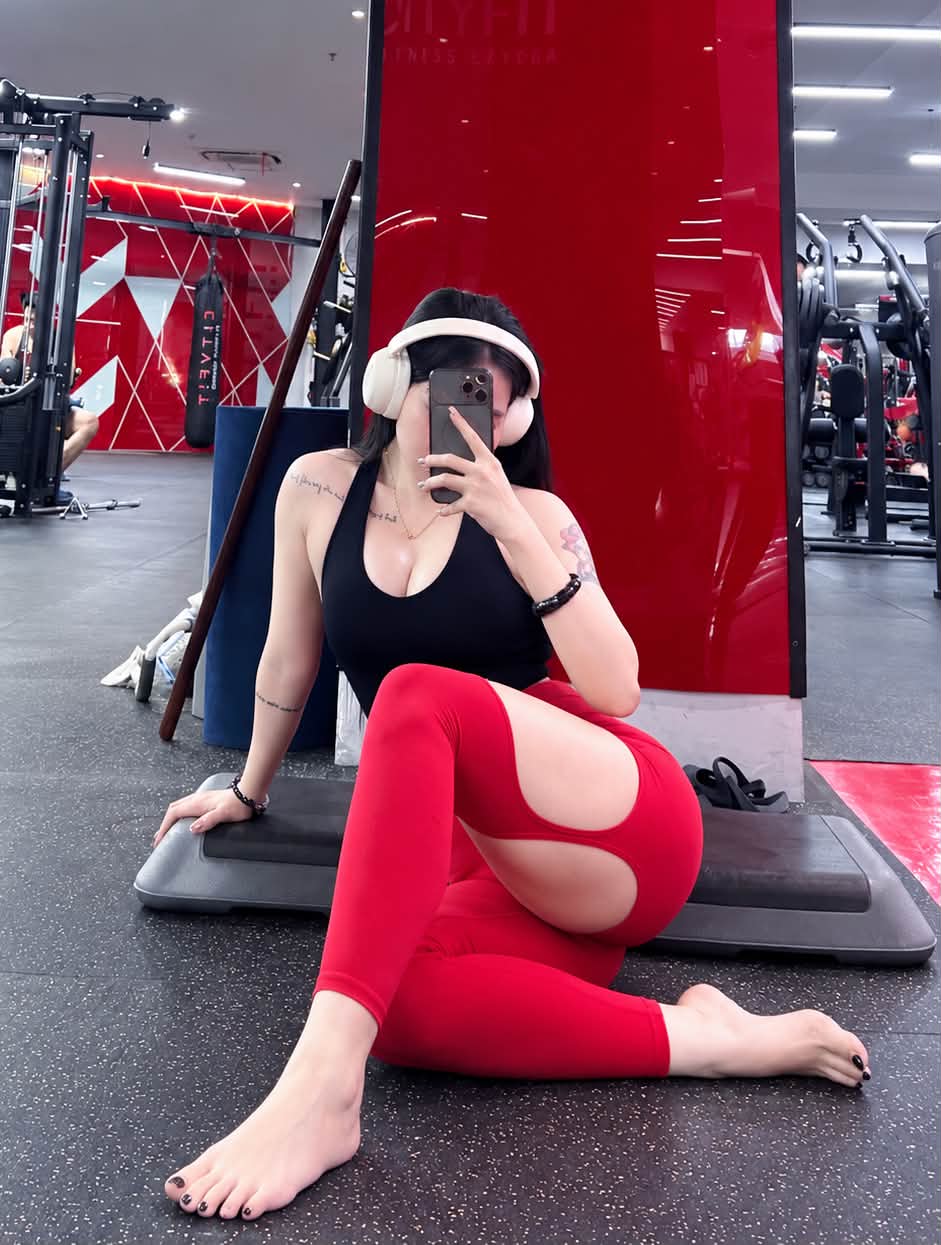 Chiếc quần gym có thiết kế táo bạo, khiến hot girl bất ngờ vướng phải tranh cãi