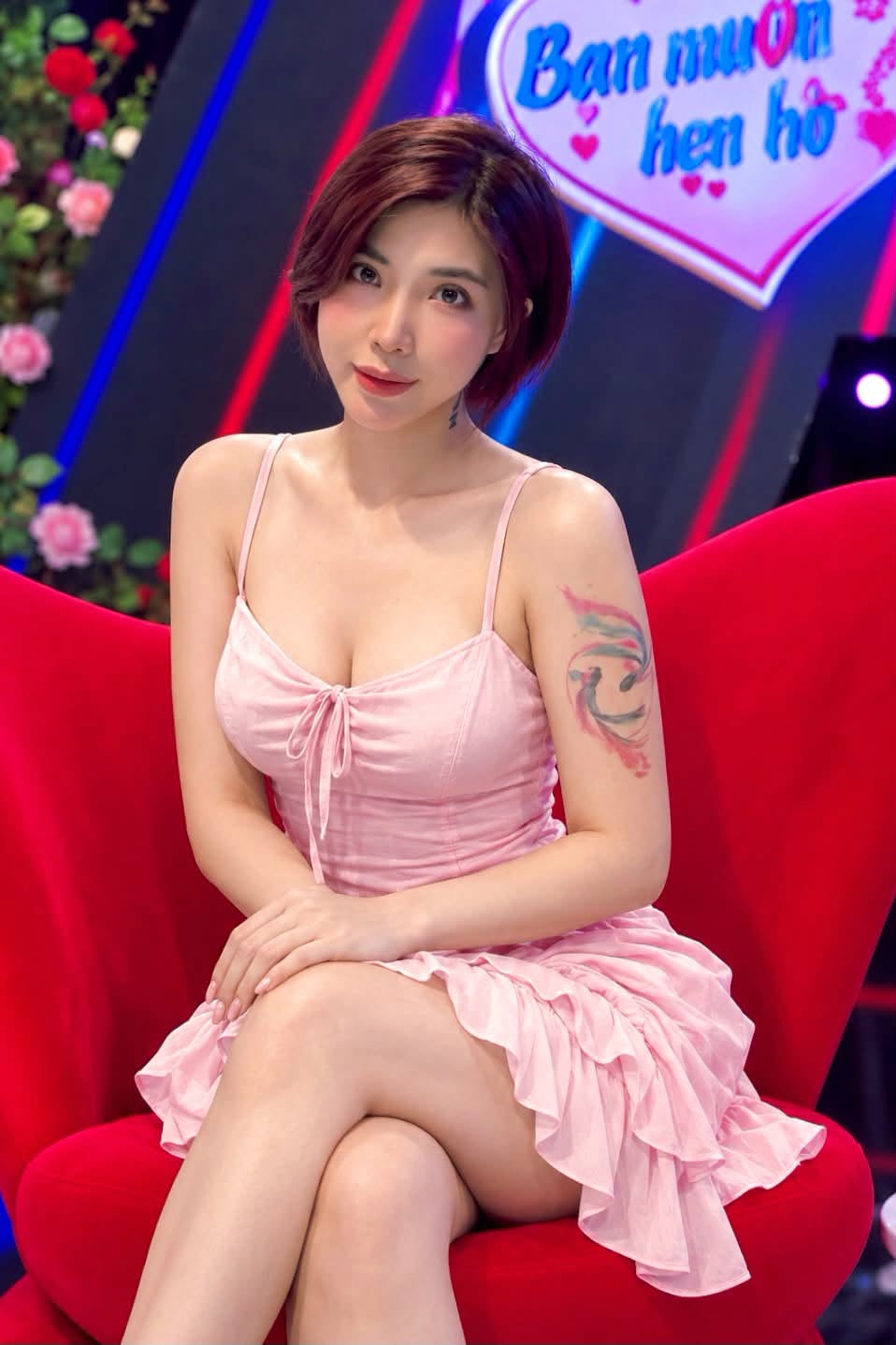 Loạt gái xinh đu trend