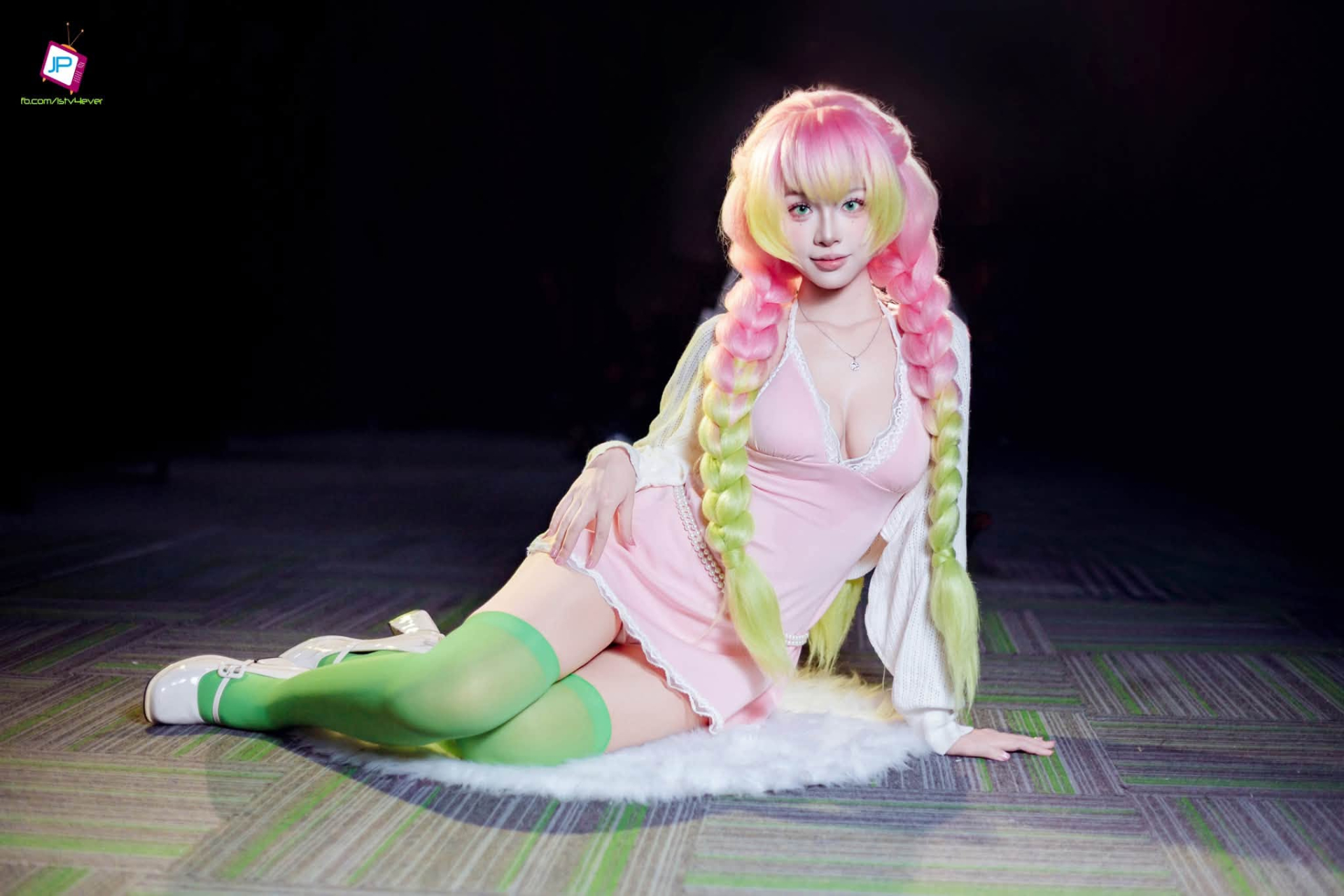 Màn cosplay Mitsuri của hot girl Việt, khiến cộng đồng game thủ không khỏi xao xuyến