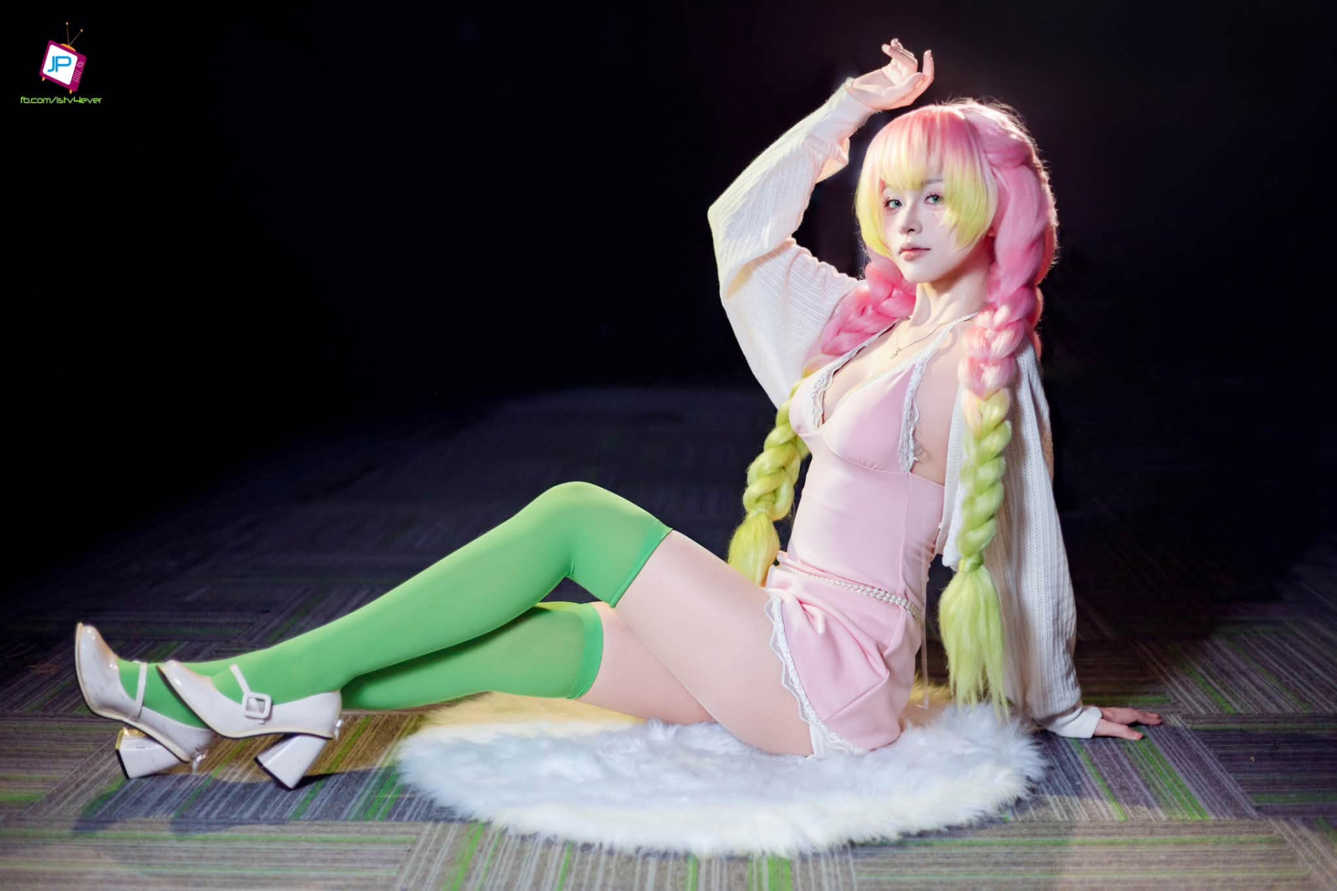 Màn cosplay Mitsuri của hot girl Việt, khiến cộng đồng game thủ không khỏi xao xuyến