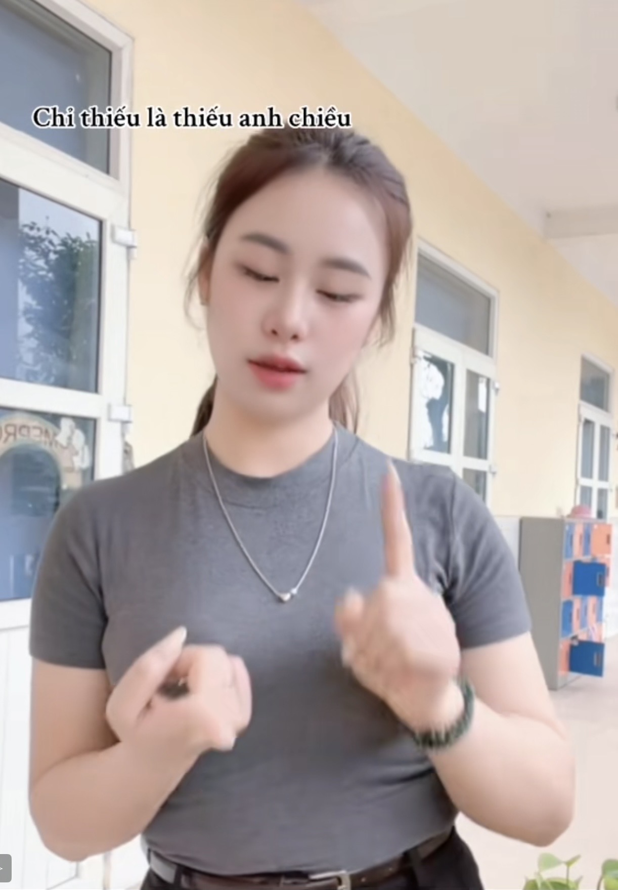 Sức hút của cô giáo mầm non vạn người theo dõi: Nhan sắc rạng rỡ và những vũ điệu