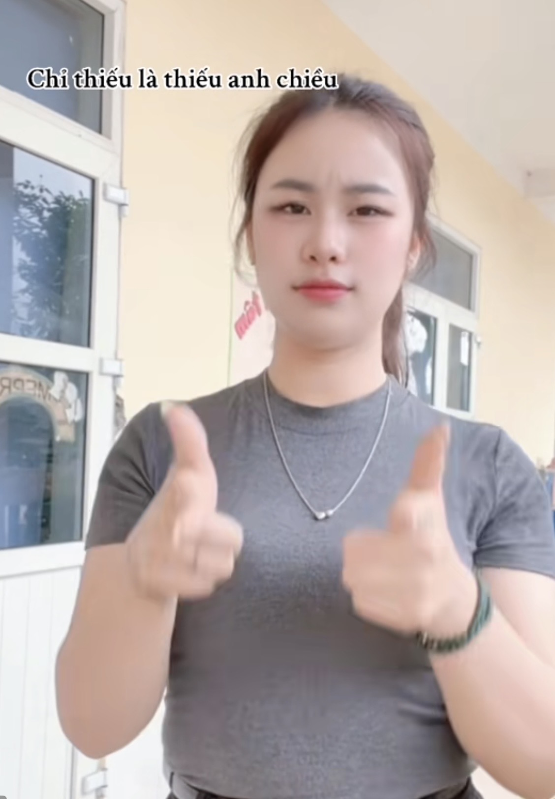 Sức hút của cô giáo mầm non vạn người theo dõi: Nhan sắc rạng rỡ và những vũ điệu