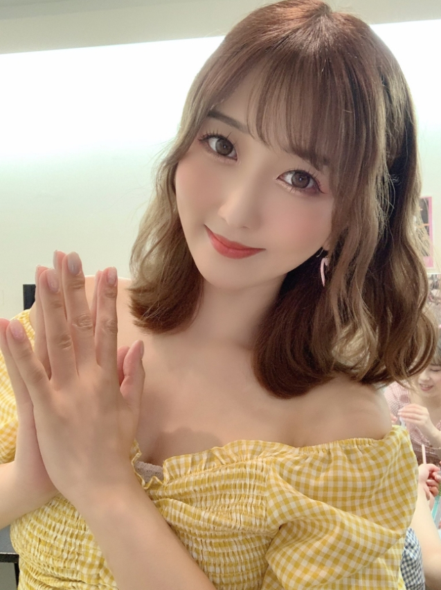Hot girl gợi cảm ra quyết định gây sốc, tạm ngừng hoạt động vô thời hạn, lý do vì