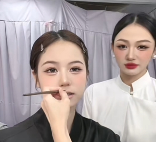 Từ hot girl tai tiếng đến clip ngoại ngữ triệu view, Trần Hà Linh và vòng lặp thị phi chưa có hồi kết
