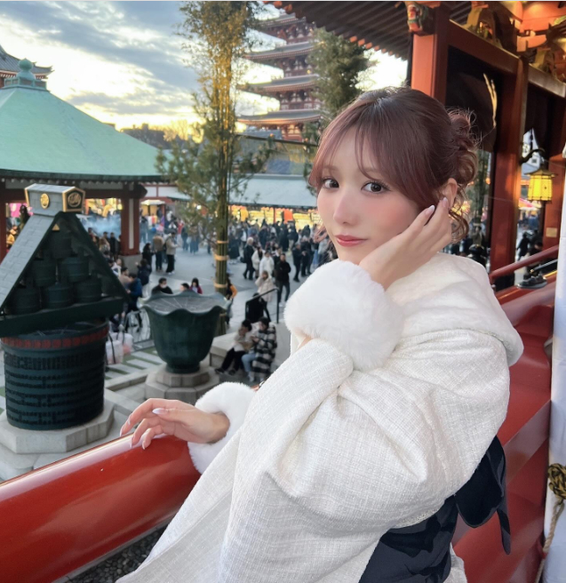Sở hữu ngoại hình giống Yua Mikami, hot girl sắc đẹp cán cột mốc kỷ lục, bước tiến mới trong sự nghiệp