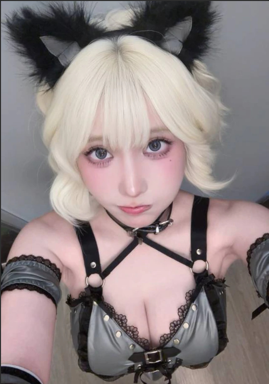 Tham gia cosplay tại sự kiện game, hot girl xinh đẹp bất ngờ viral tột độ, thân hình đúng chuẩn