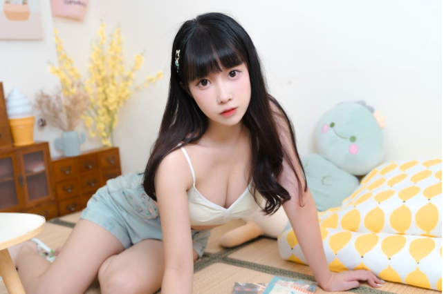 Hot girl 339.000 follow kể lại trải nghiệm đáng sợ khi đi chụp ảnh riêng trong phòng kín, cảnh báo các nữ đồng nghiệp